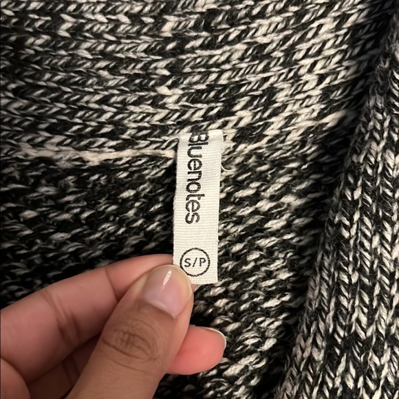 Button down cardigan blue notes size small - Picture 1 of 5